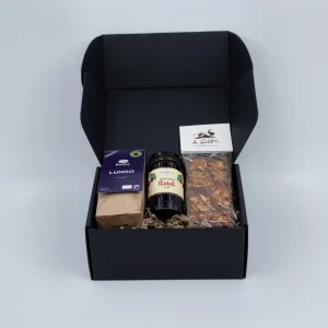 Süsse Geschenkbox mit Schokolade, Konfi und Kaffee.
